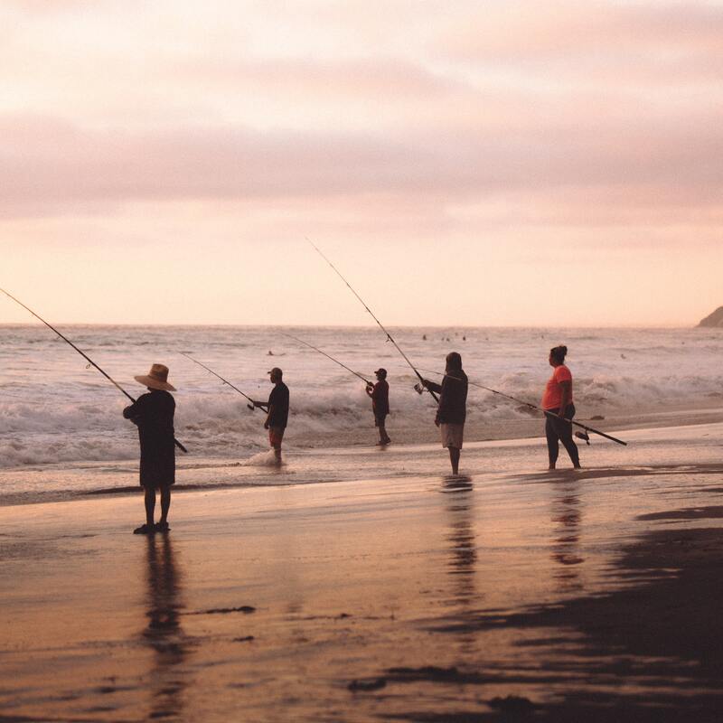 ¿Cuándo se puede pescar de día en la playa?